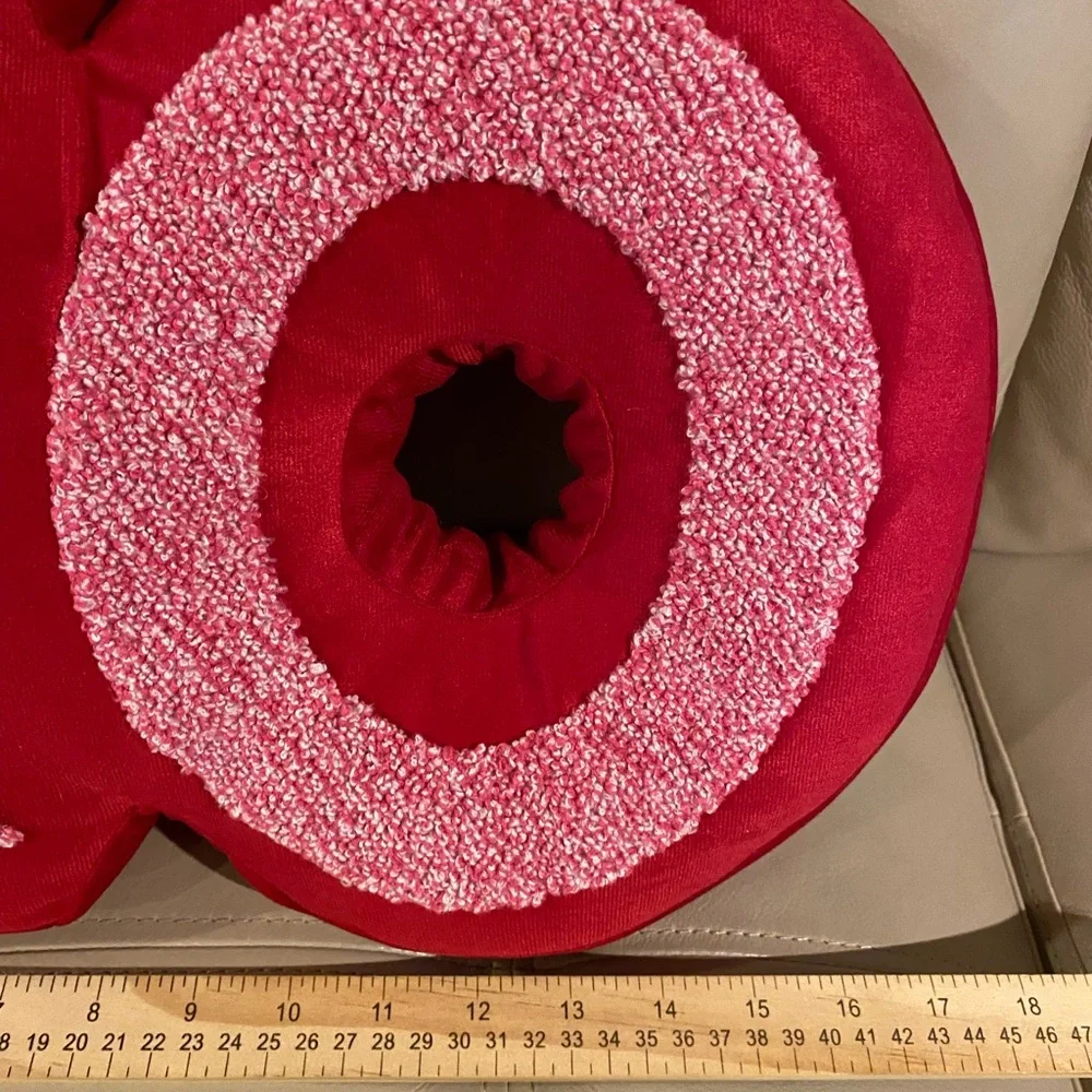Target Bullseye Valentine’s Day XO Pillow Red & Pink NWT